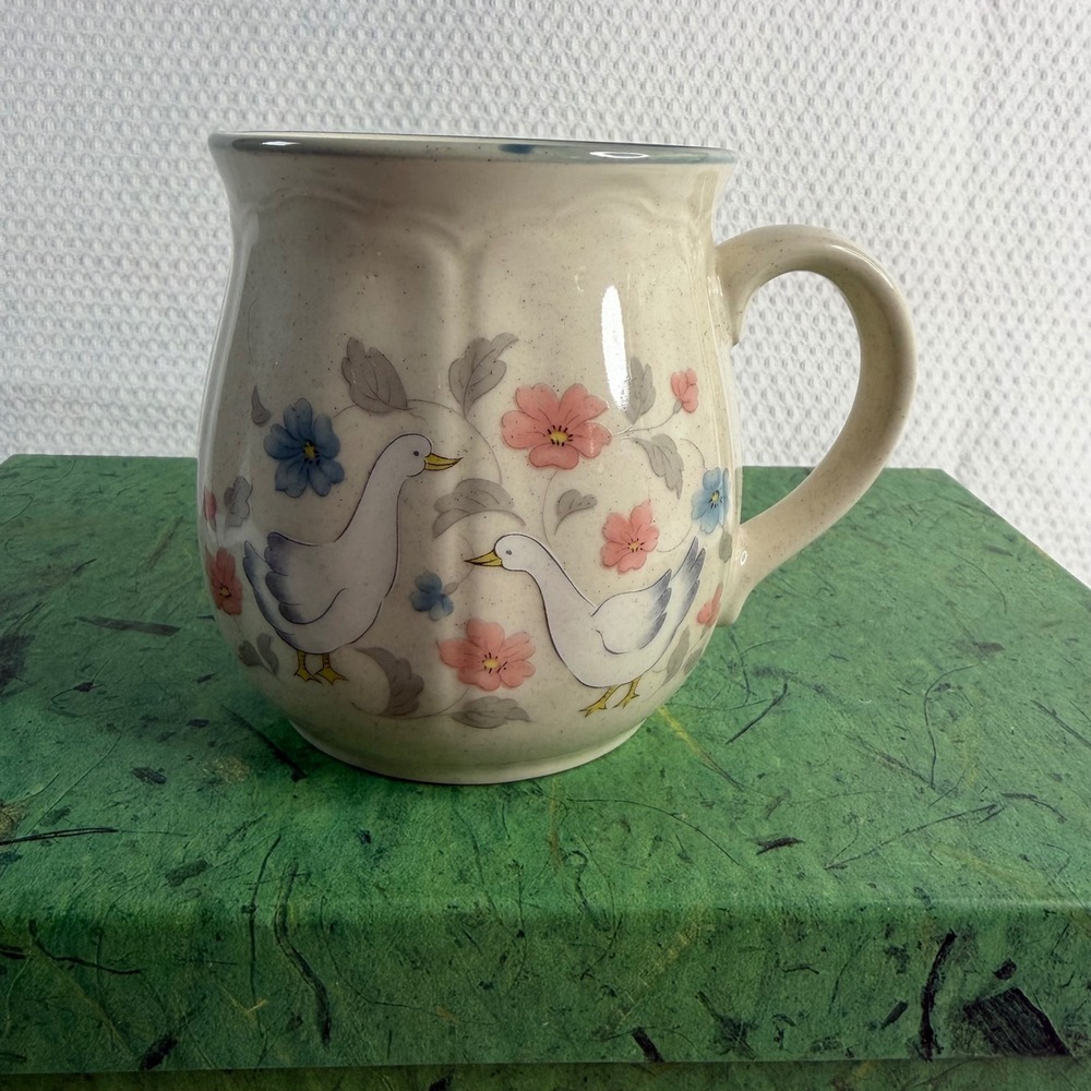 Country Classics by Action Collection Goose Floral Ceramic Mug Made in Japan 4in